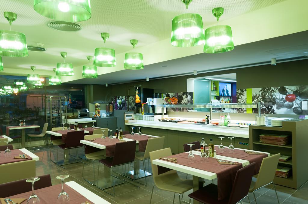 Hotel Ibis Styles Lleida Torrefarrera Экстерьер фото