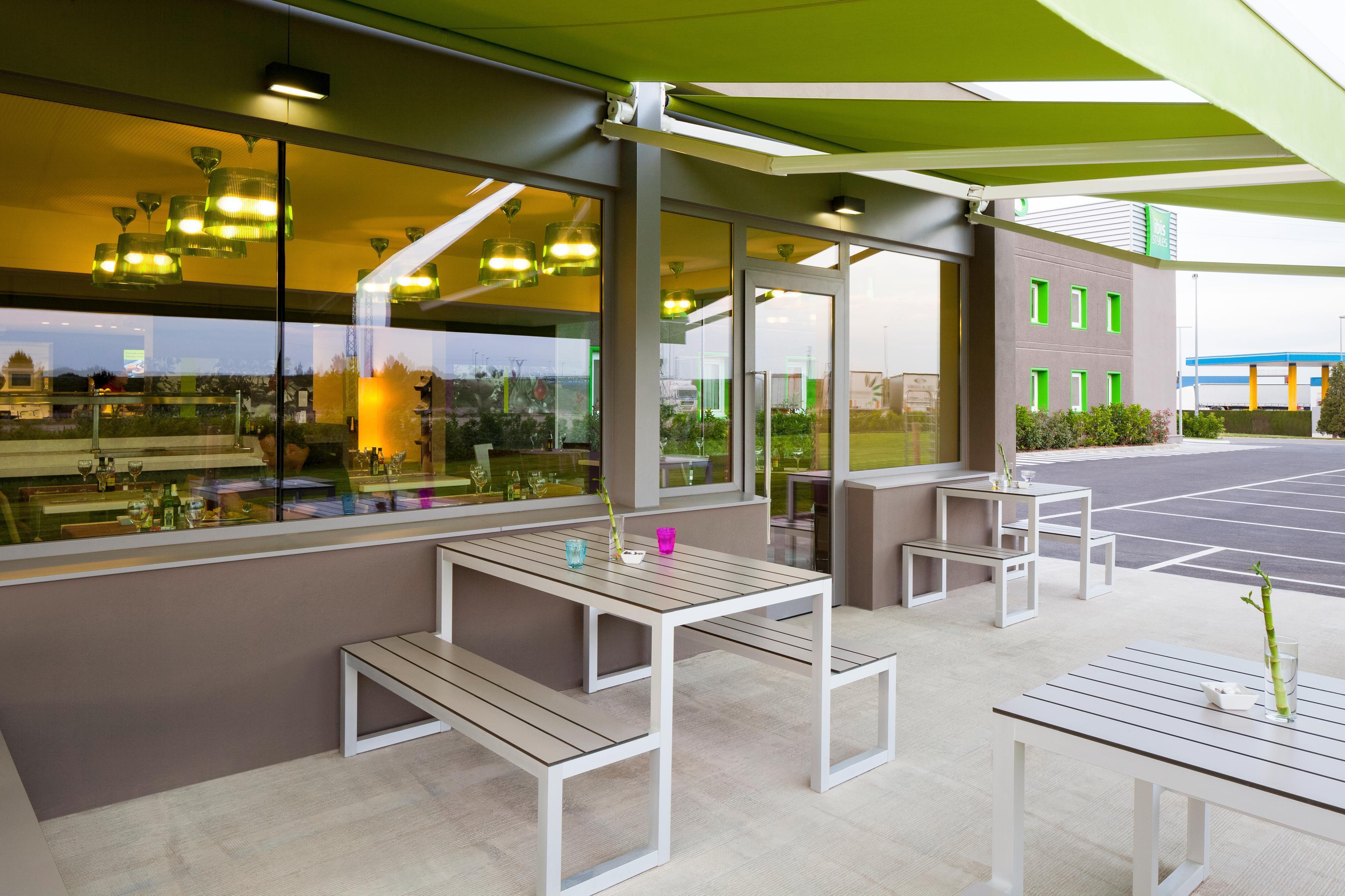 Hotel Ibis Styles Lleida Torrefarrera Экстерьер фото