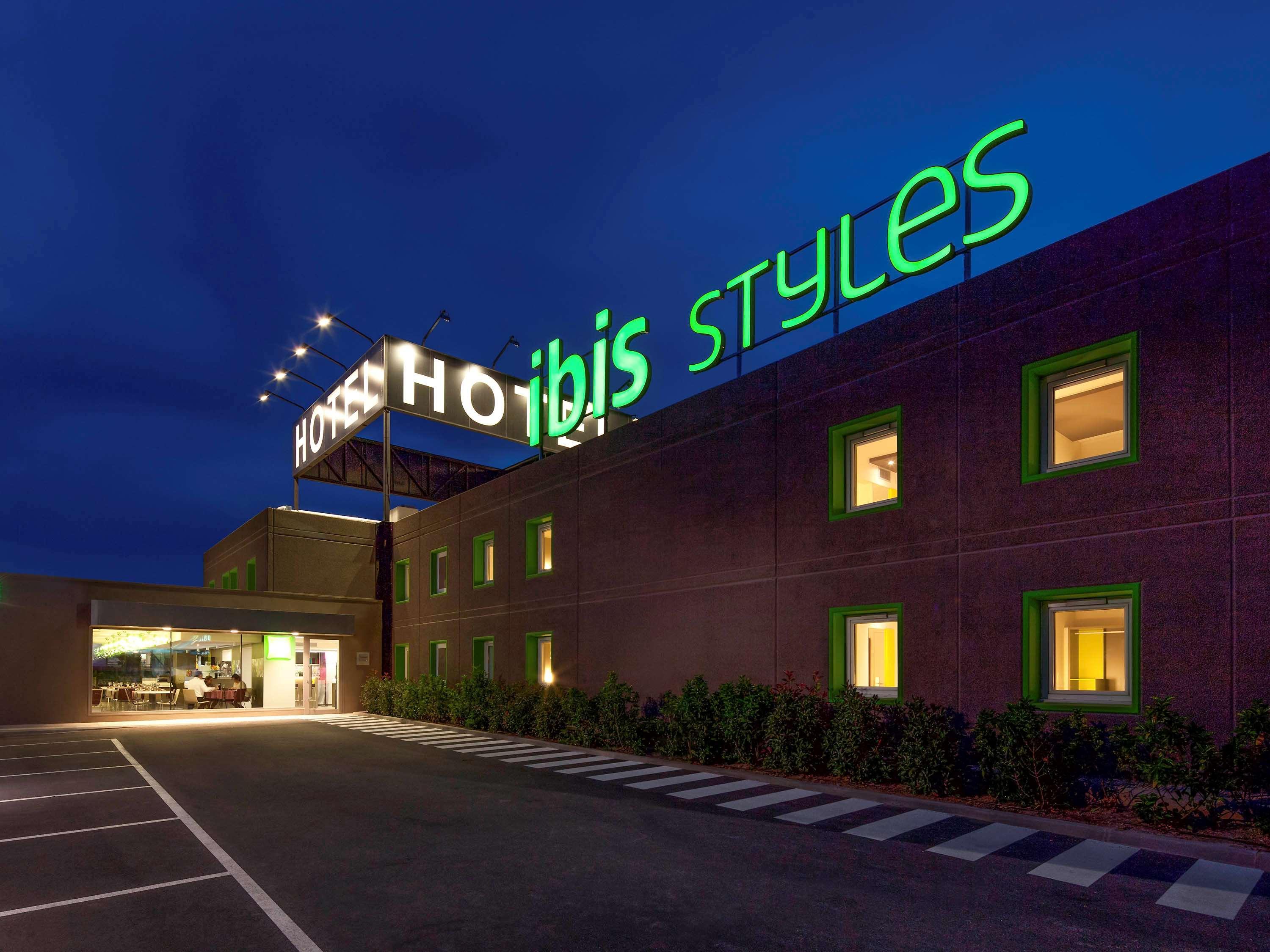 Hotel Ibis Styles Lleida Torrefarrera Экстерьер фото