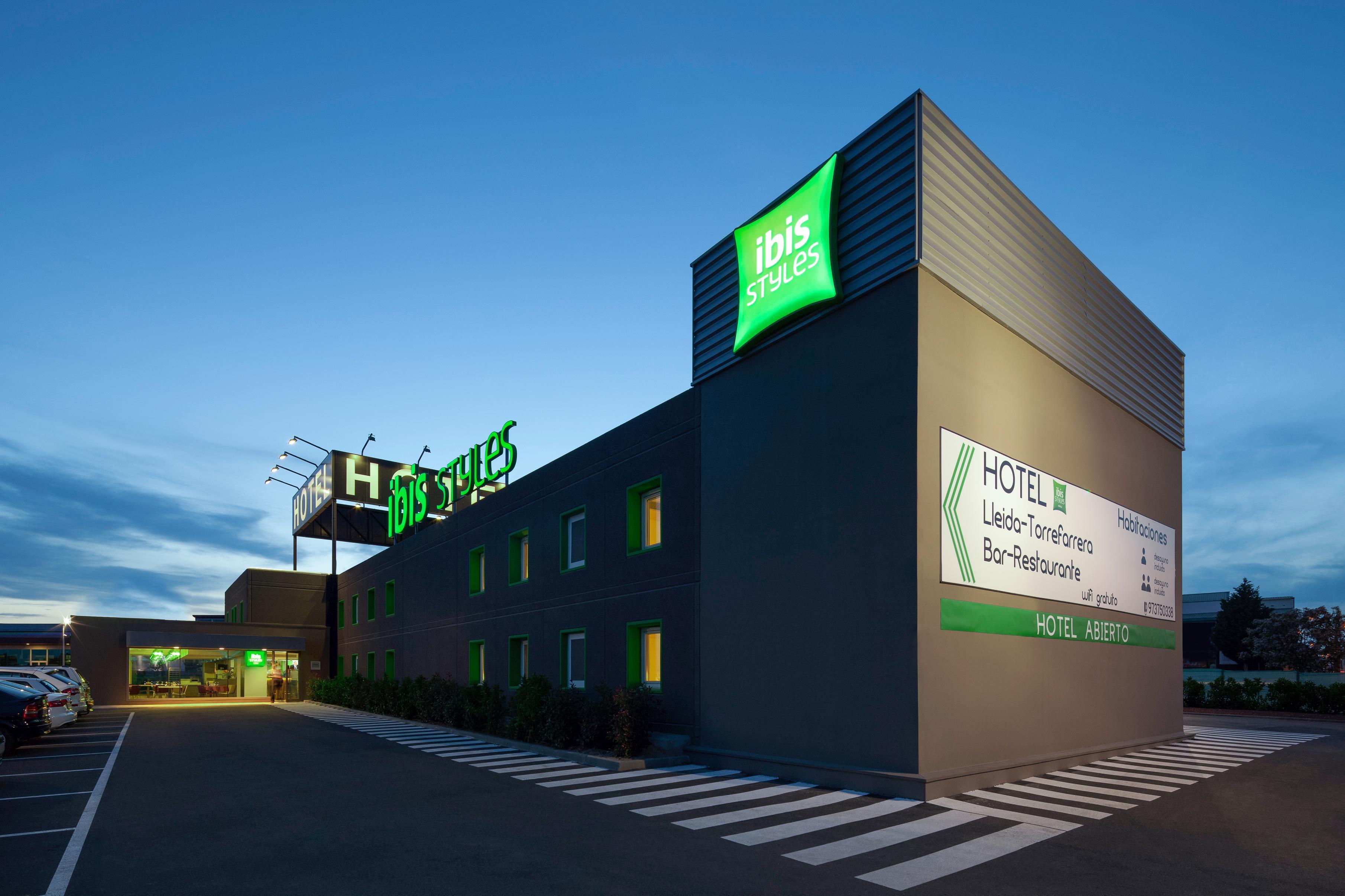 Hotel Ibis Styles Lleida Torrefarrera Экстерьер фото