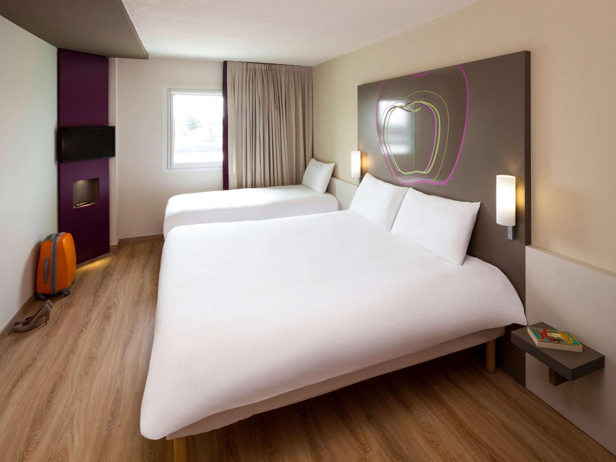 Hotel Ibis Styles Lleida Torrefarrera Экстерьер фото